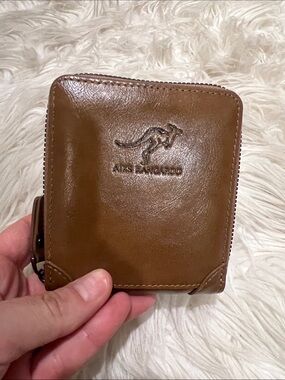 Aiks Kangaroo Brown Leather Zip Wallet